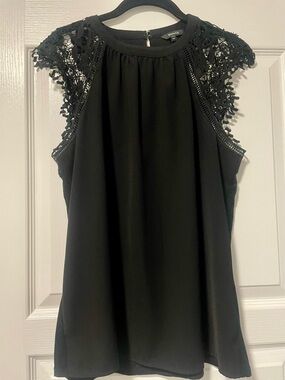 RW&CO. Black Crochet Cap Sleeve Tank